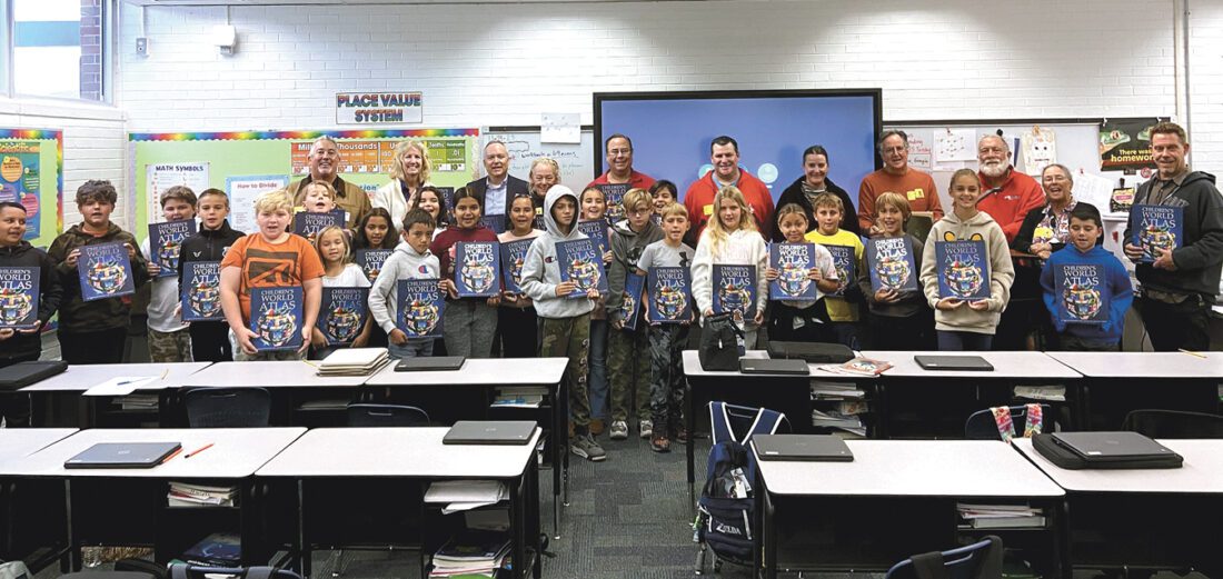 Kiwanis gives PIE 4th graders World Atlases | News, Sports, Jobs - Vimarsana News
