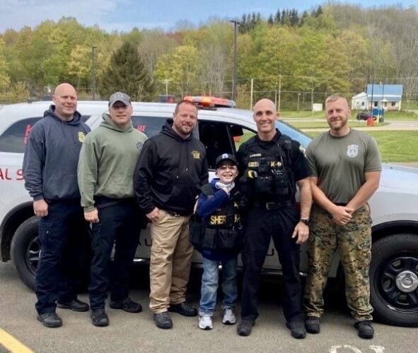County Sheriff Escorts 'Exceptional' Student To School | News, Sports, Jobs - Vimarsana News
