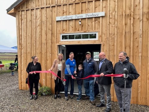 Fresh Idea: Local Farm Opens New Produce Stand | News, Sports, Jobs - Vimarsana News