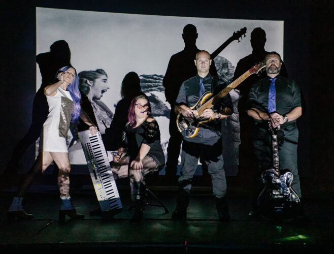 Olive Dares The Darkness To Perform At Beer Snob | News, Sports, Jobs - Vimarsana News