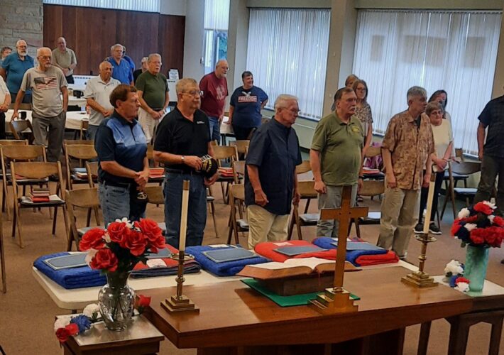 Purple Heart Veterans Recognized With Quilts Of Valor | News, Sports, Jobs - Vimarsana News