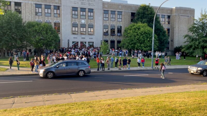 Vehicle Traffic In Front Of JHS Addressed By School Board | News, Sports, Jobs - Vimarsana News