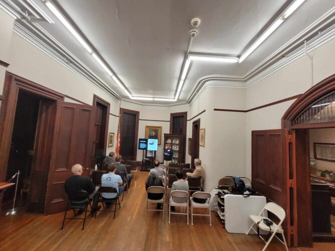 Fenton Hosts Community Meeting | News, Sports, Jobs - Vimarsana News