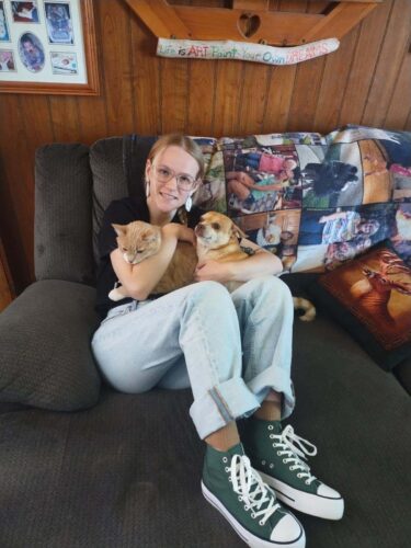 'It's Awesome, I Love It': Elementary Art Teacher Enjoying Dream Job In Clymer | News, Sports, Jobs - Vimarsana News