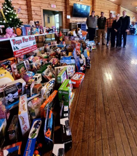 Local Association Supports Salvation Army's Angel Tree | News, Sports, Jobs - Vimarsana News