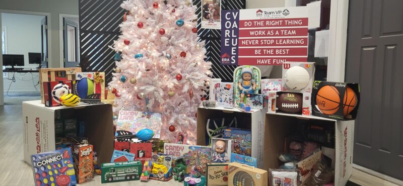 ERA Exceeds Goals For Toys For Tots Collection | News, Sports, Jobs - Vimarsana News
