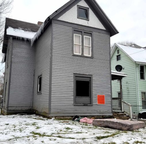 Morning Blaze Displaces City Residents | News, Sports, Jobs - Vimarsana News