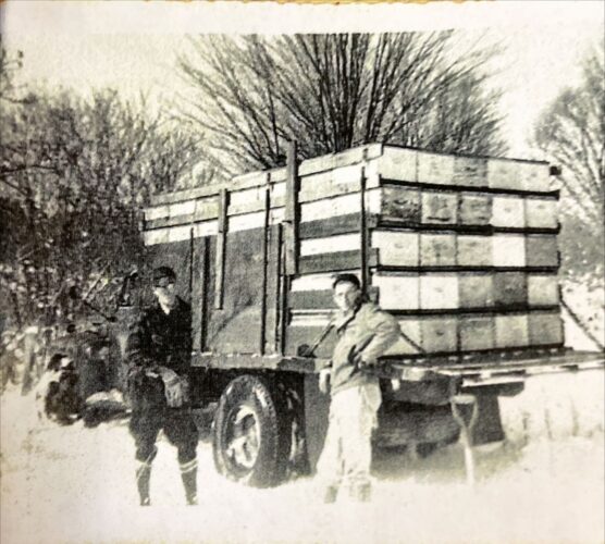Creating A Buzz: Past Sinclairville Beekeeper One Of Largest In State | News, Sports, Jobs - Vimarsana News
