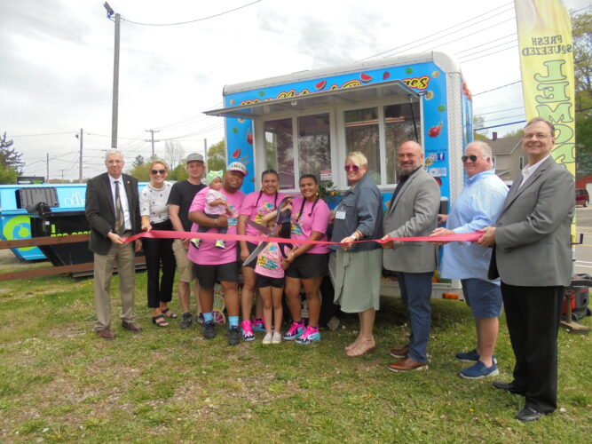 Chachy's Lemondes Celebrates Grand Opening With City | News, Sports, Jobs - Vimarsana News