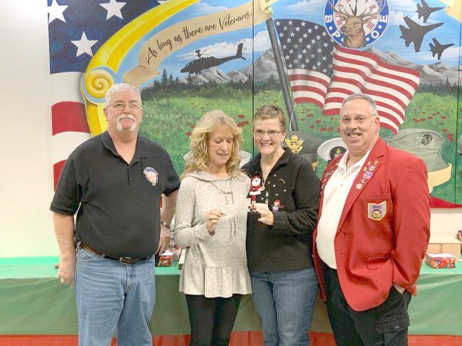 ELKS DONATION | News, Sports, Jobs - Vimarsana News