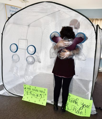 Hugs make big return | News, Sports, Jobs - Vimarsana News