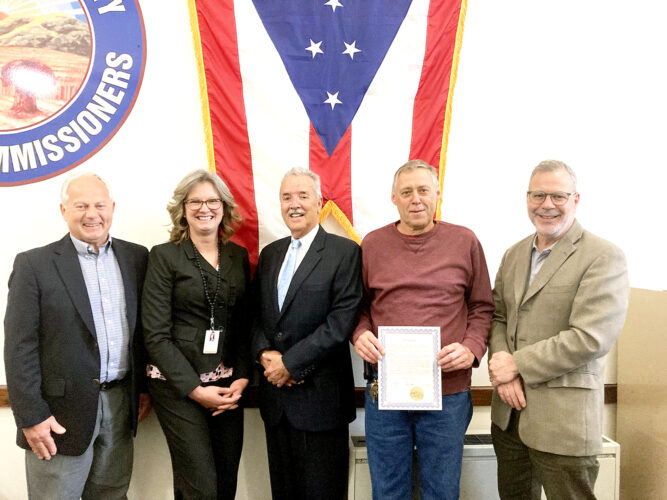Court employee honored on retirement | News, Sports, Jobs - Vimarsana News