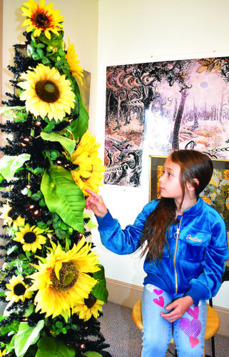 Getting into the Burchfield holiday spirit | News, Sports, Jobs - Vimarsana News