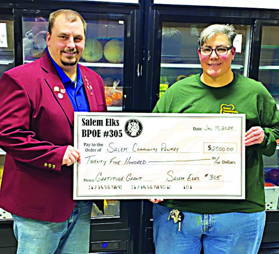 Salem Elks present ENF-Gratitude Grant check to The Salem Community Pantry | News, Sports, Jobs - Vimarsana News