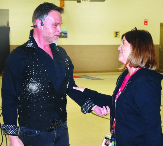 Crestview Elementary School teacher honored for long-lasting impression | News, Sports, Jobs - Vimarsana News