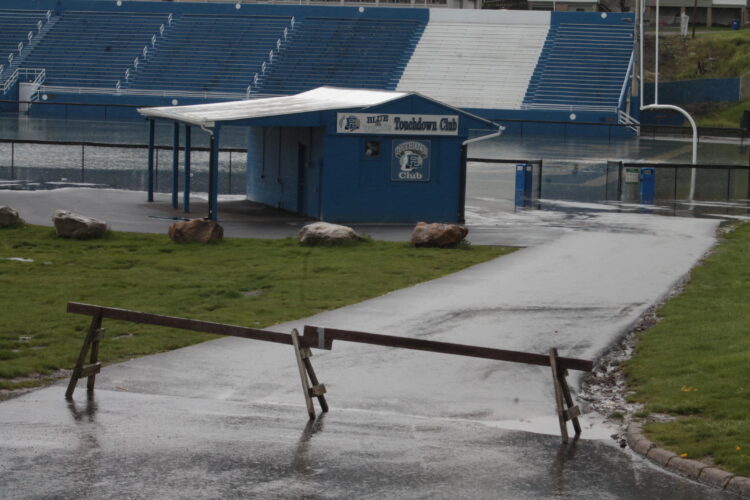 Patterson Field's two-way valve protects the turf | News, Sports, Jobs - Vimarsana News