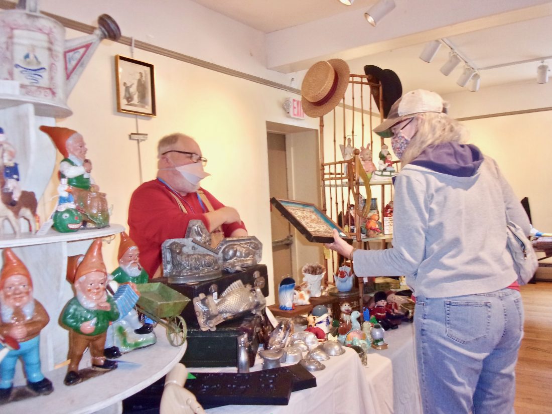 Antiques and Collectibles Sale returns, draws crowd | News, Sports, Jobs - Vimarsana News