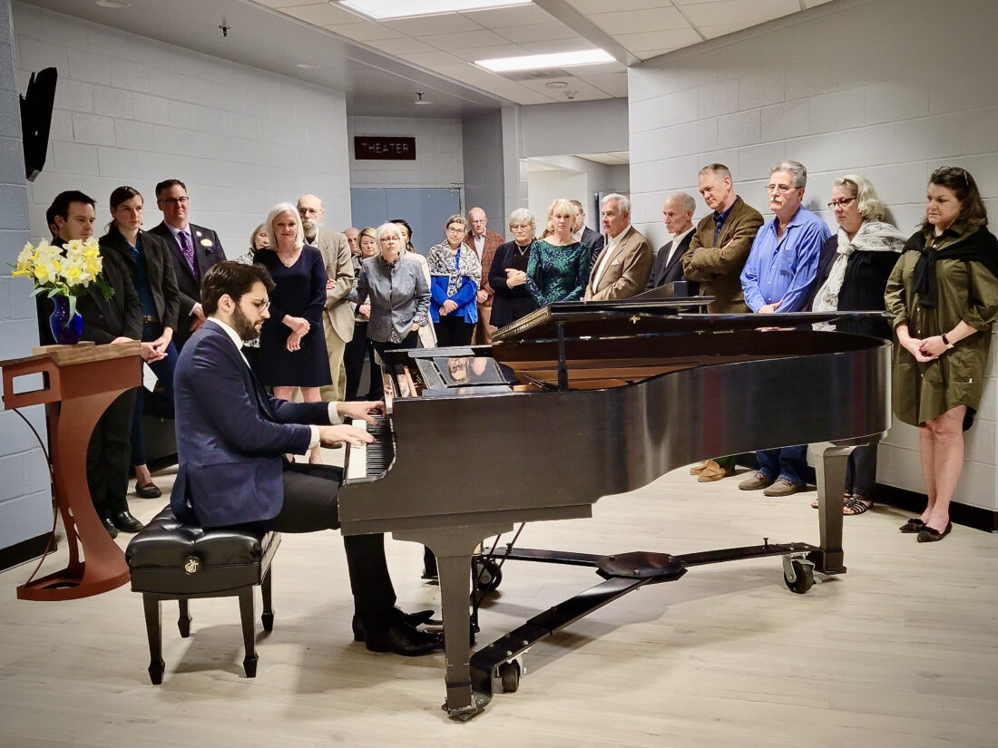 Crowd turns out for Dr. Robert Scott Beard Memorial Lobby dedication | News, Sports, Jobs - Vimarsana News