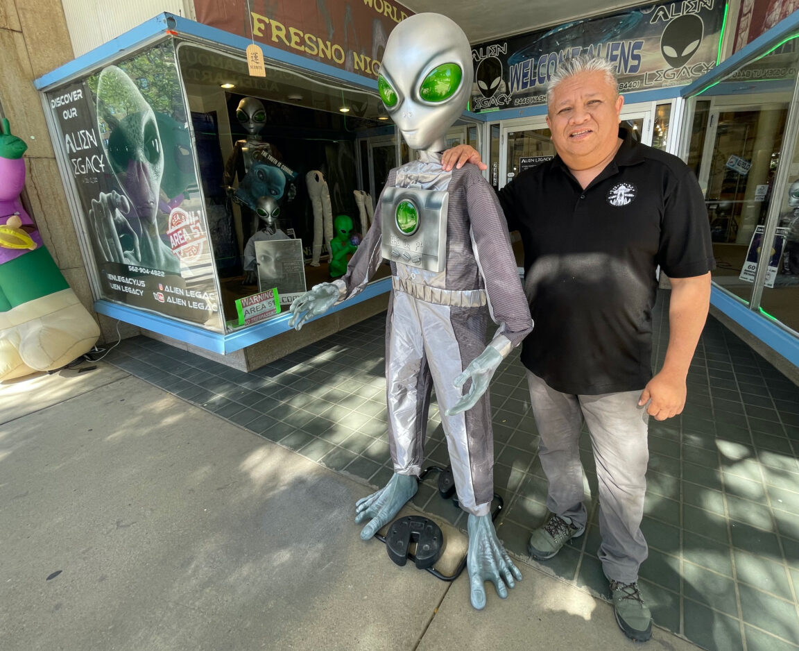 'Something's going on': Ogden store owner puts focus on UFOs | News, Sports, Jobs - Vimarsana News