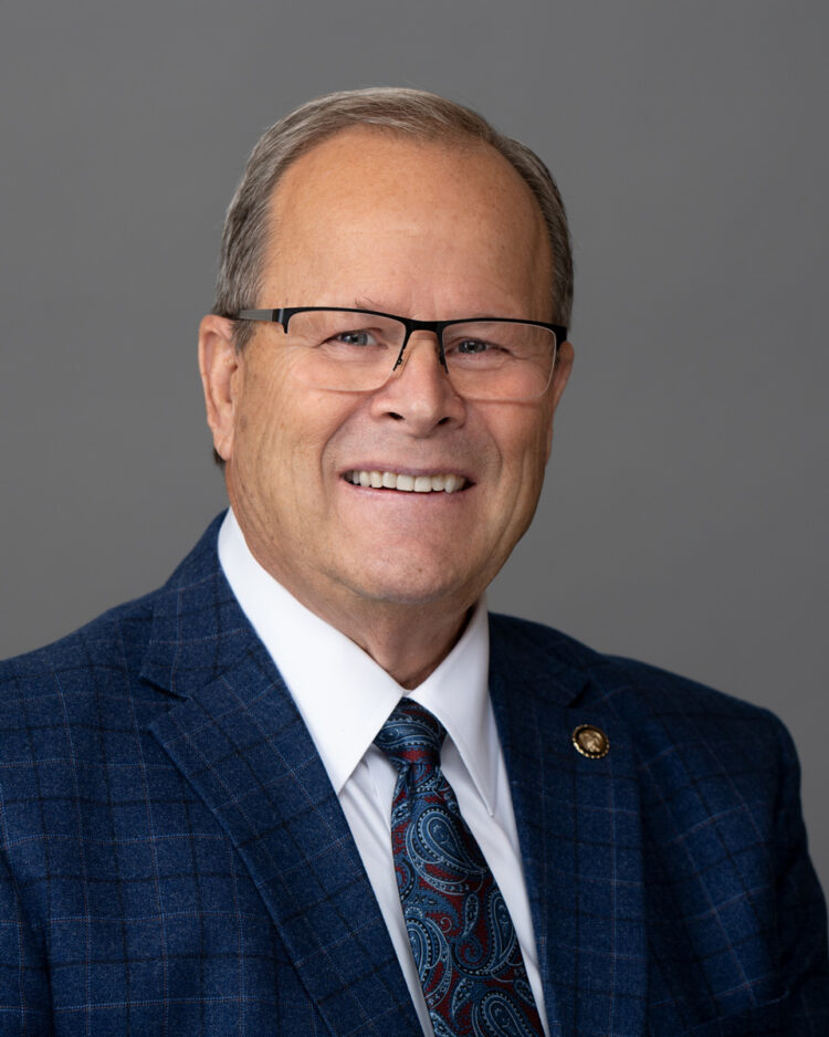 Sen. Gregg Buxton of Roy won't seek reelection in 2024 | News, Sports, Jobs - Vimarsana News