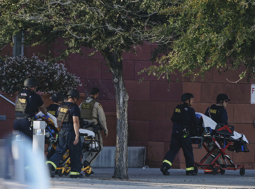 Vegas shooter who killed 3 was a professor who recently applied for a job at UNLV, AP source says | News, Sports, Jobs - Vimarsana News