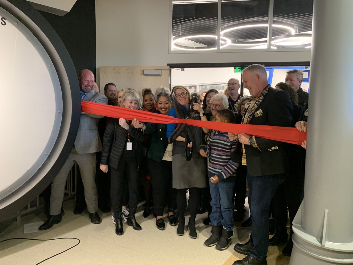 Odyssey Elementary opens in-school family resource center to aid students | News, Sports, Jobs - Vimarsana News