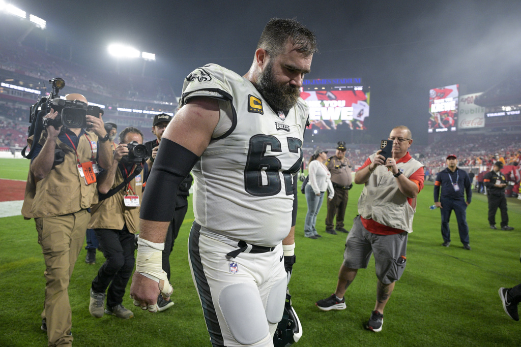 Eagles center Jason Kelce intends to retire after 13 NFL seasons, AP sources say | News, Sports, Jobs - Vimarsana News