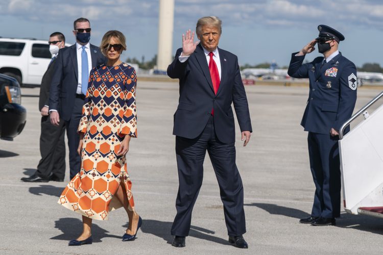 Trump bids farewell to Washington, hints at comeback | News, Sports, Jobs - Vimarsana News