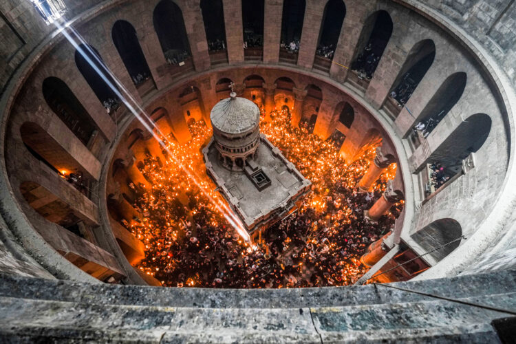 Christian faithful celebrate 'Holy Fire' | News, Sports, Jobs - Vimarsana News