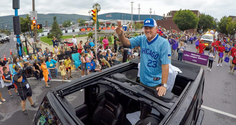 Fans still come out for Grand Slam Parade amidst rain | News, Sports, Jobs - Vimarsana News