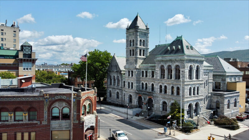 Council ponders decision on condemned City Hall after hearing residents | News, Sports, Jobs - Vimarsana News