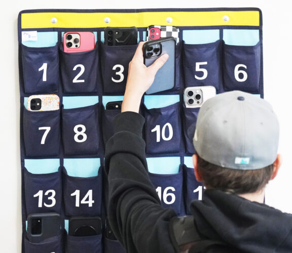 Many states are pressing schools to ban phones in class | News, Sports, Jobs - Vimarsana News