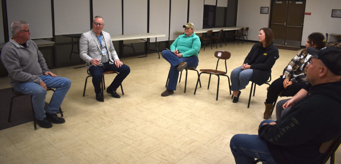A casual conversation | News, Sports, Jobs - Tama-Toledo News Chronicle - Vimarsana News