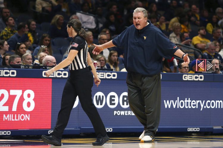 Hertzel: Despite all that happened, Huggins still wants to coach | News, Sports, Jobs - Vimarsana News