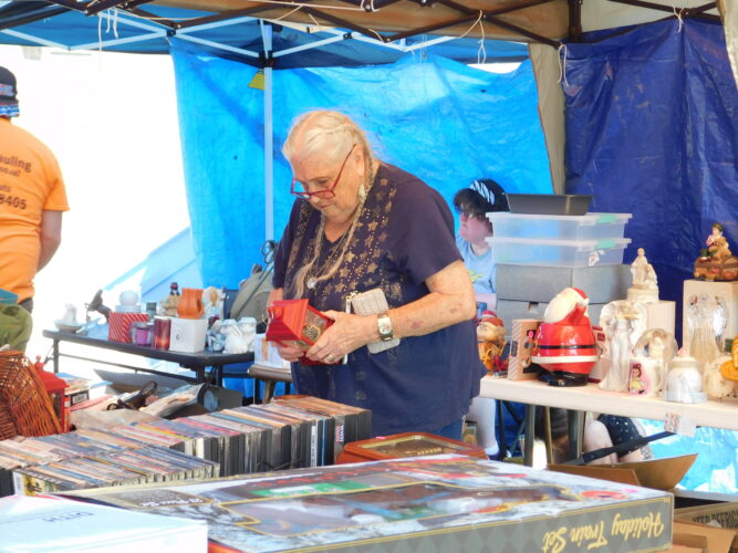 National Road Yard Sale Open Through Sunday | News, Sports, Jobs - Vimarsana News