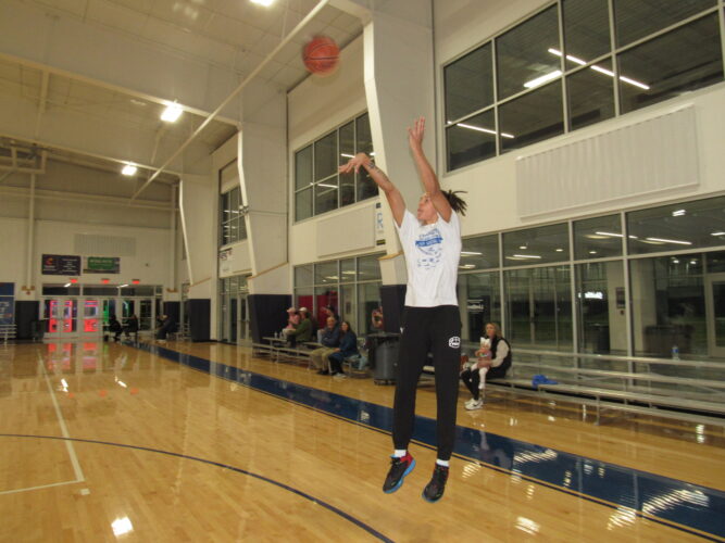 Charity Hoops Event at The Highlands Helps Feed the Hungry | News, Sports, Jobs - Vimarsana News
