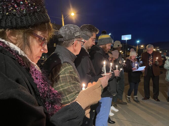 Homeless Individuals Lost Remembered at Memorial | News, Sports, Jobs - Vimarsana News