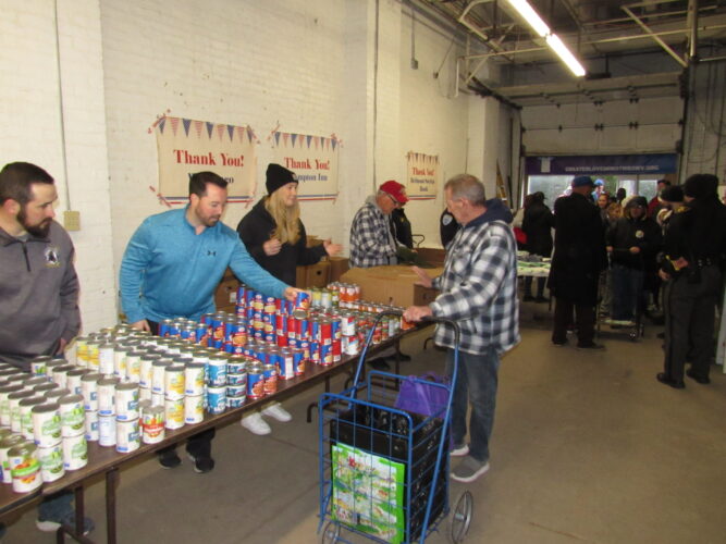 Bethlehem Temple Giveaway Helps Make Christmas Merry in Wheeling | News, Sports, Jobs - Vimarsana News