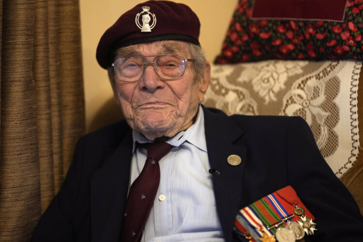 A British D-Day veteran celebrates turning 100, but the big event is yet to come | News, Sports, Jobs - Vimarsana News