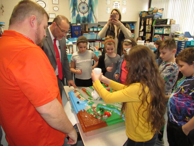 Central Elementary Third Graders Learn the Importance of Keeping Storm Drains Clean | News, Sports, Jobs - Vimarsana News
