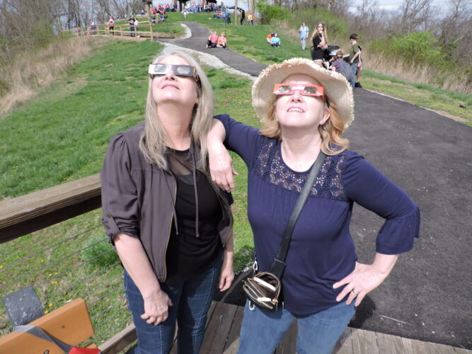 A Totally Captivating Sight: More Than 1,000 View Eclipse at Grand Vue Park in Moundsville | News, Sports, Jobs - Vimarsana News