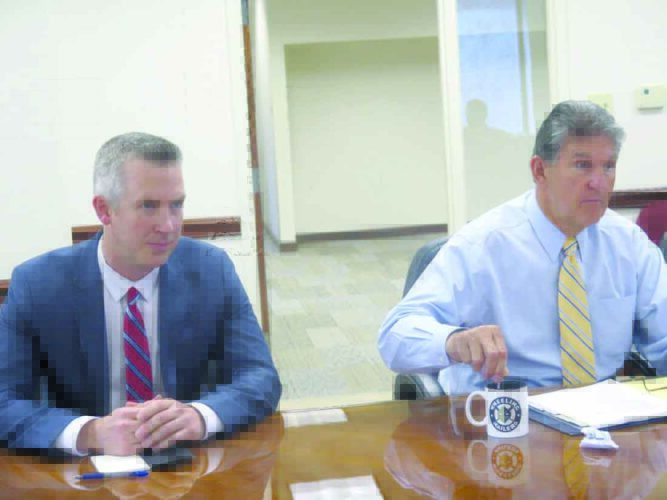 U.S. Sen. Joe Manchin Endorses Glenn Elliott in Democratic U.S. Senate Primary | News, Sports, Jobs - Vimarsana News