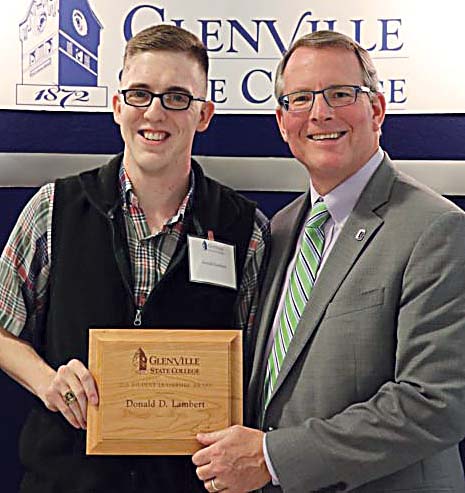 Elkins native earns award