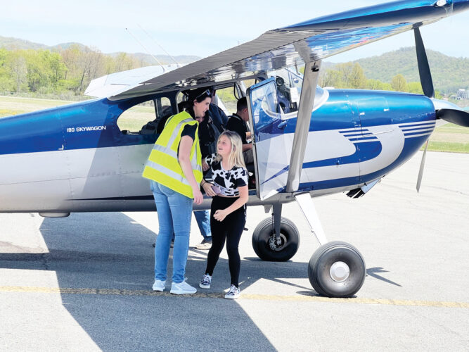 Airplanes & Automobiles show set | News, Sports, Jobs - Vimarsana News