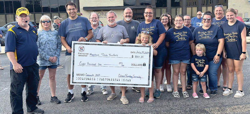 Benefit Cakewalk Provides Donation | News, Sports, Jobs - Vimarsana News