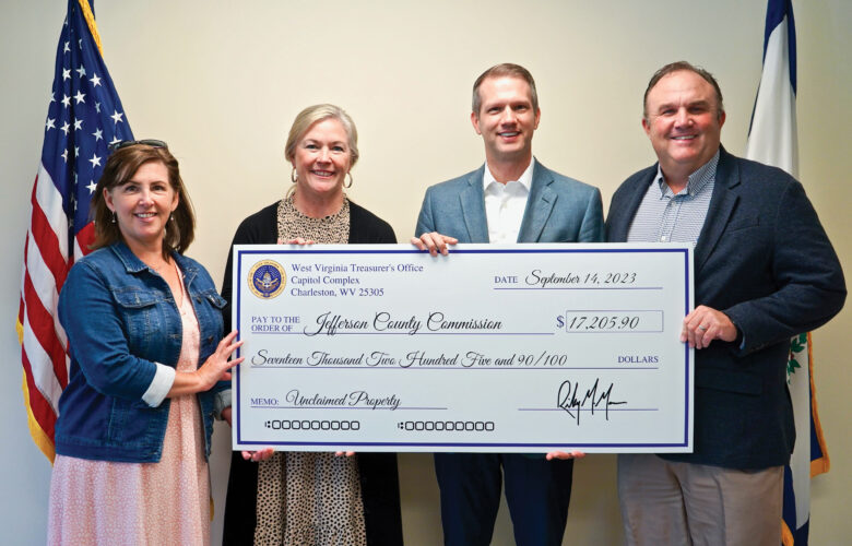 Moore returns unclaimed property in Jefferson Co. | News, Sports, Jobs - Vimarsana News