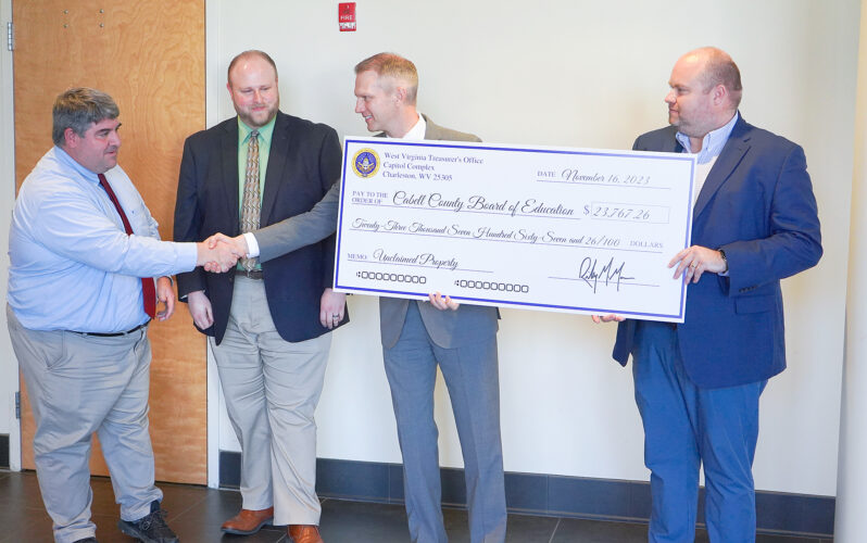 Moore returns nearly $133K in unclaimed property | News, Sports, Jobs - Vimarsana News