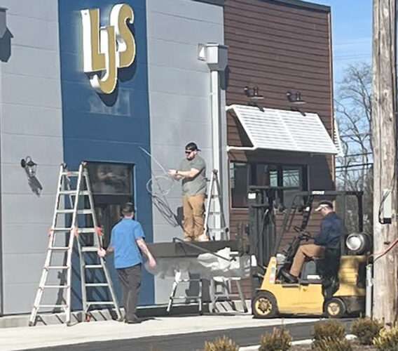 Long John Silver's restaurant to reopen in Elkins Monday | News, Sports, Jobs - Vimarsana News
