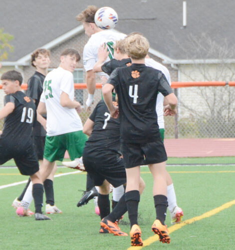 Winfield hands Tigers first loss of the year, 4-1