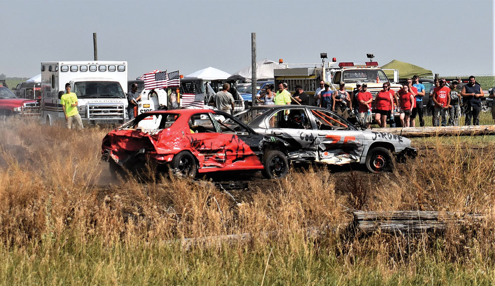 Hundreds enjoy demo derby, corn feed at Balta Dam | News, Sports, Jobs - Vimarsana News